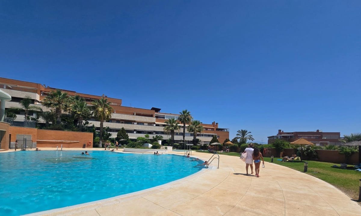 2 Zimmer Apartment zu verkaufen in Torremolinos mit Pool Garage - 480.000 € (Ref: 9563900)