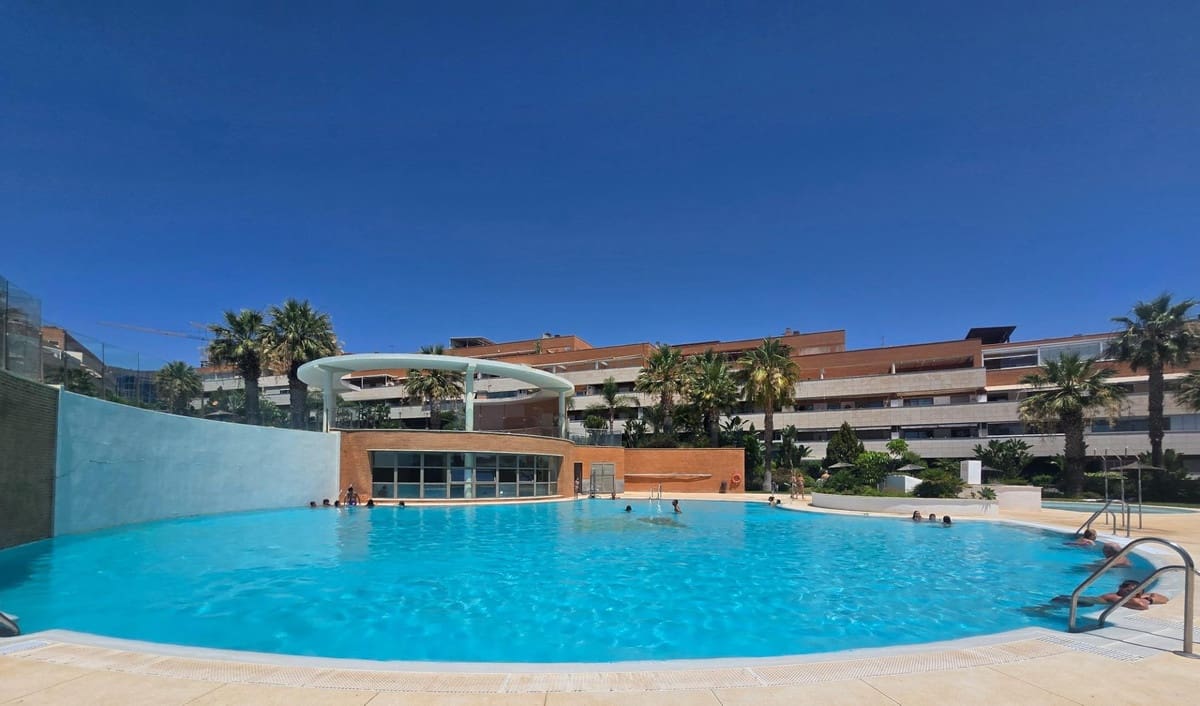 2 Zimmer Apartment zu verkaufen in Torremolinos mit Pool Garage - 480.000 € (Ref: 9563900)