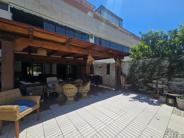 2 Zimmer Apartment zu verkaufen in Torremolinos mit Pool Garage - 480.000 € (Ref: 9563900)