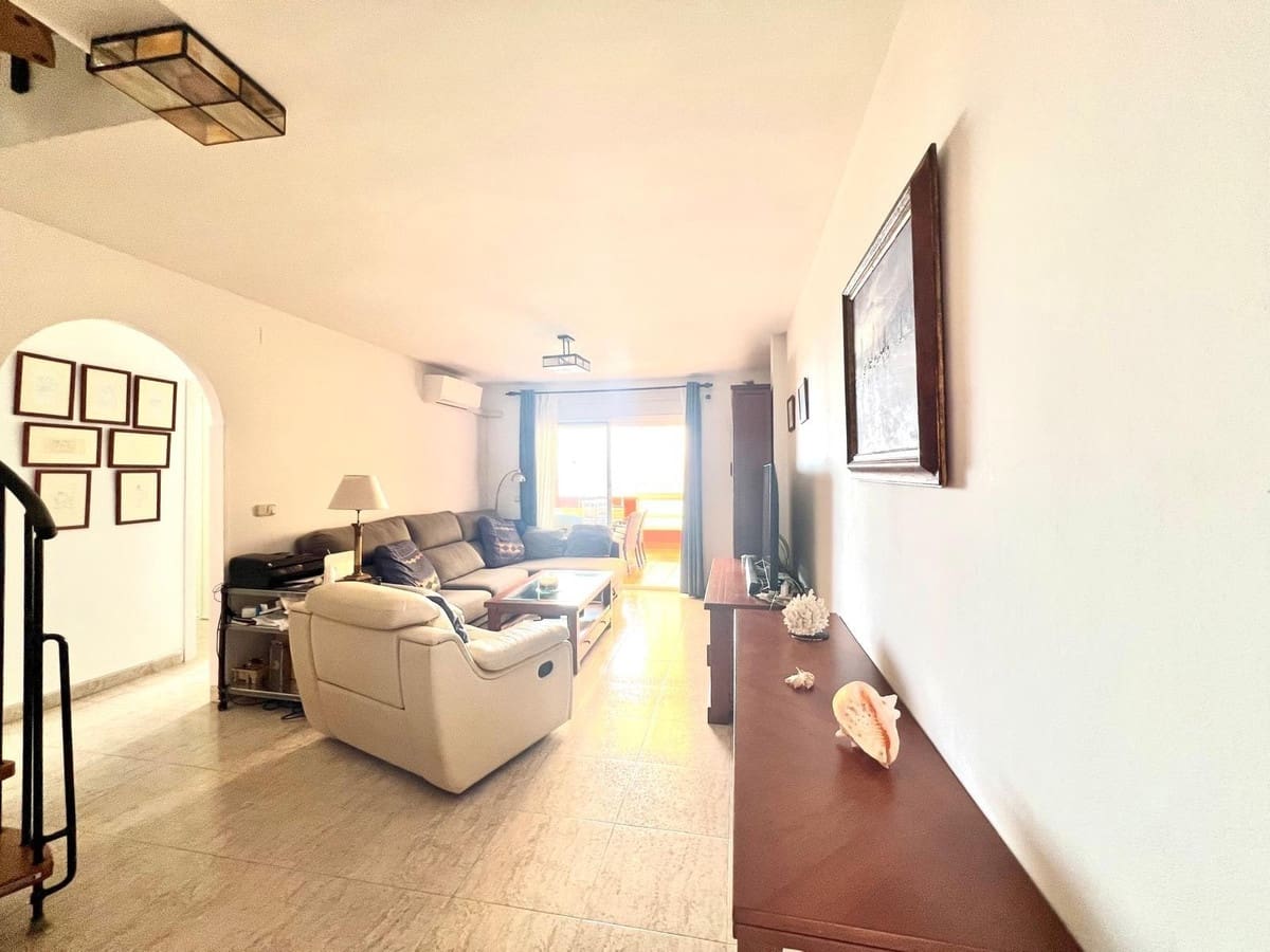 4 sypialnia Penthouse na sprzedaż w Benalmadena z basenem garażem - 485 000 € (Ref: 9563902)