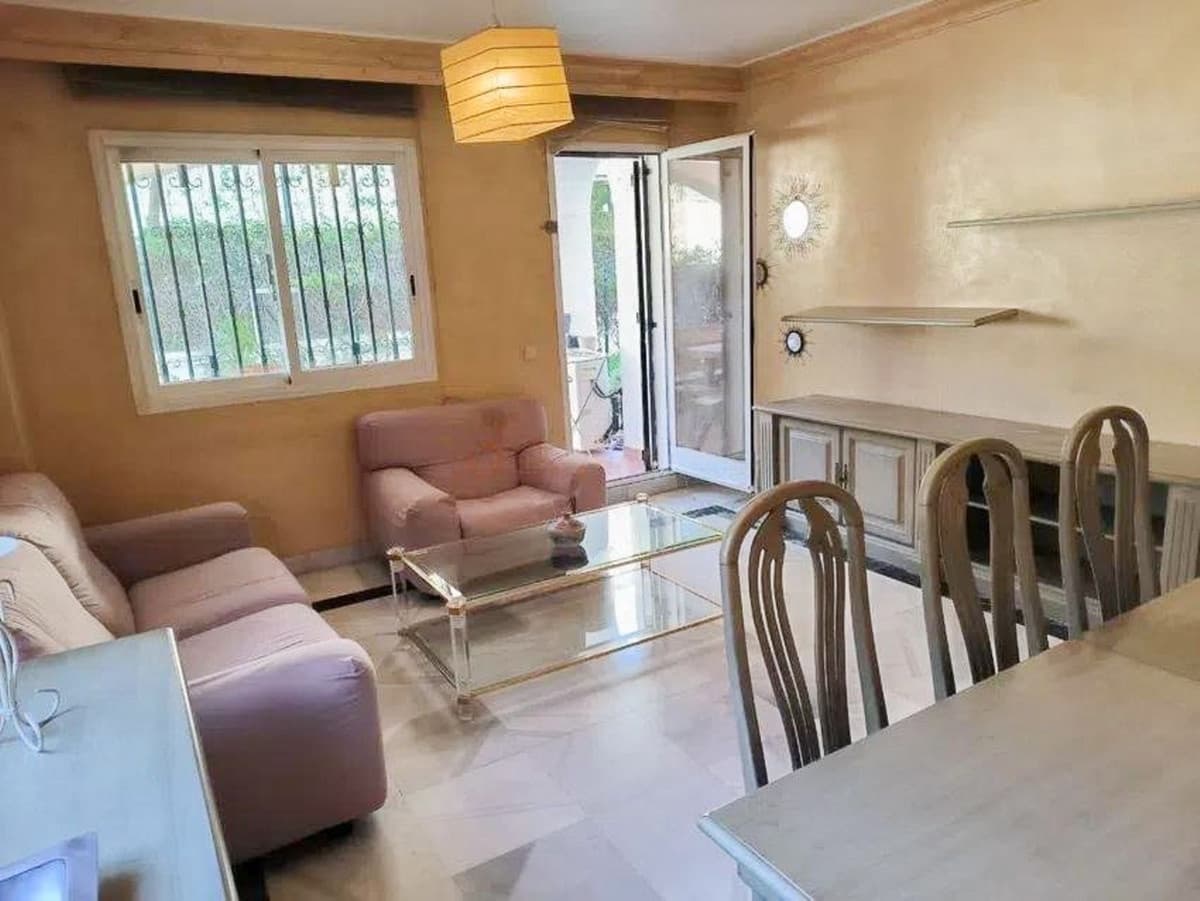 Apartamento de 3 habitaciones en Golden Mile en venta con piscina garaje - 450.000 € (Ref: 9566531)