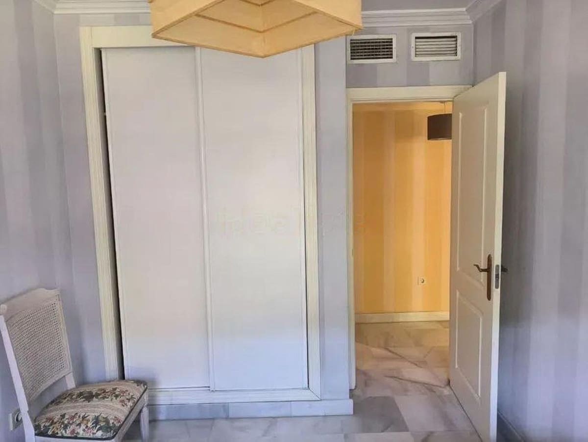 Apartamento de 3 habitaciones en Golden Mile en venta con piscina garaje - 450.000 € (Ref: 9566531)