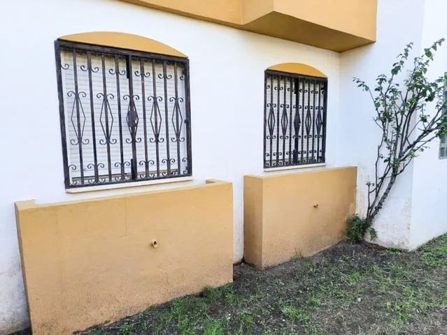 3 makuuhuone Huoneisto myytävänä paikassa Nagüeles Alto, Marbella mukana uima-altaan 
autotalli - 450 000 € (Ref: 9566531)