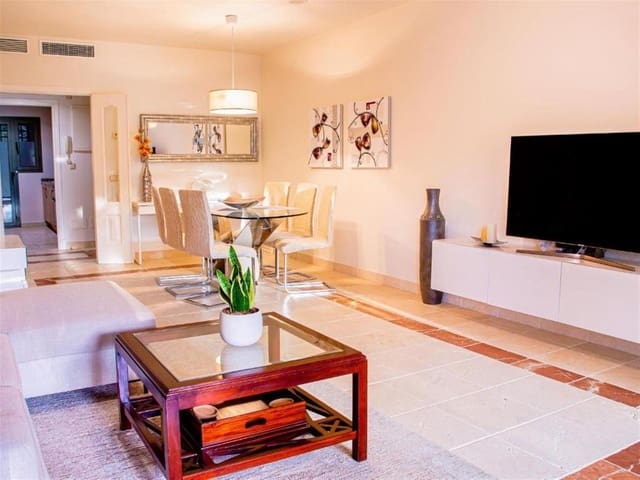 2 slaapkamer Appartement te koop in Estepona met zwembad garage - € 450.000 (Ref: 9566562)