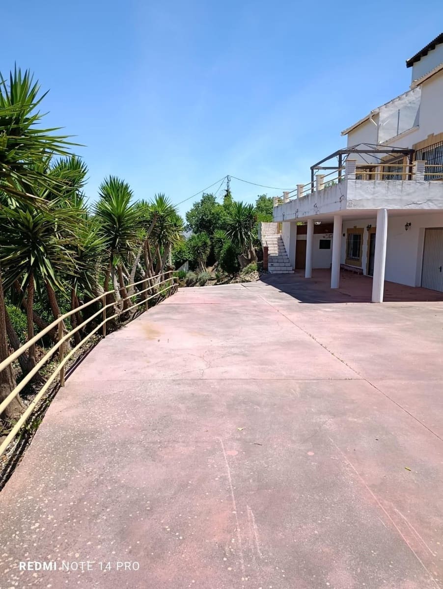 5 bedroom Villa for sale in Alhaurin el Grande with pool garage - € 495,000 (Ref: 9566618)