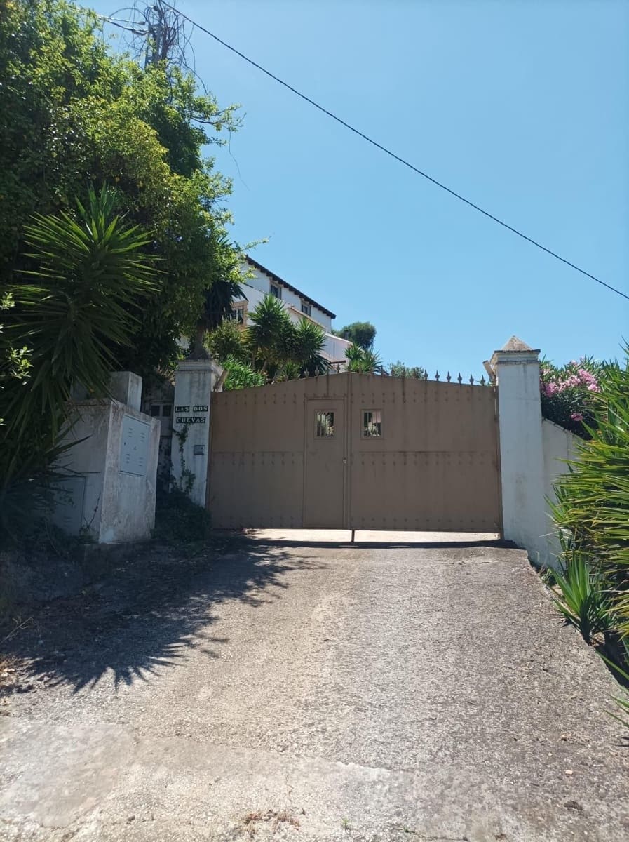 5 bedroom Villa for sale in Alhaurin el Grande with pool garage - € 495,000 (Ref: 9566618)