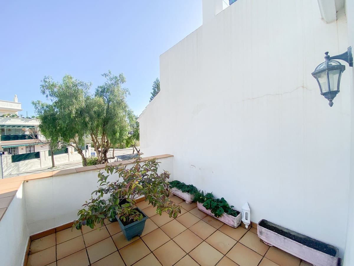 3 Zimmer Haus zu verkaufen in Nueva Andalucia mit Pool Garage - 495.000 € (Ref: 9566692)