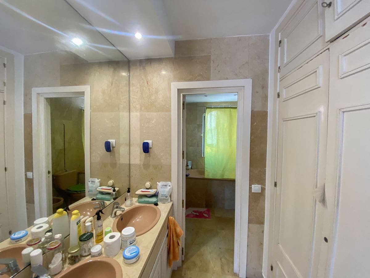 3 Zimmer Haus zu verkaufen in Nueva Andalucia mit Pool Garage - 495.000 € (Ref: 9566692)