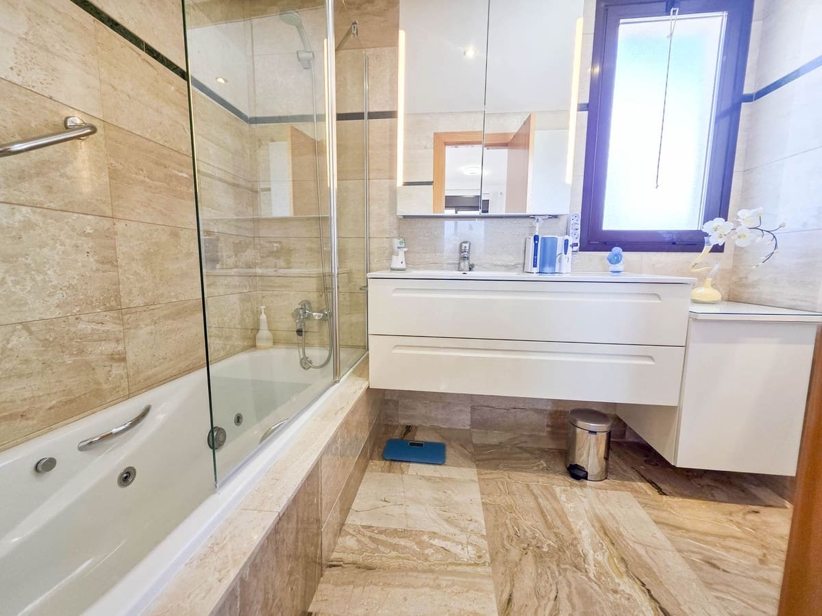 2 Zimmer Penthouse zu verkaufen in Bahia de Casares mit Pool Garage - 499.000 € (Ref: 9566693)