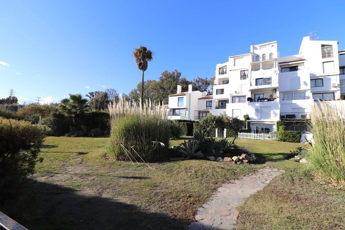 1 Zimmer Apartment zu verkaufen in Bahia de Casares mit Pool Garage - 479.000 € (Ref: 9566699)