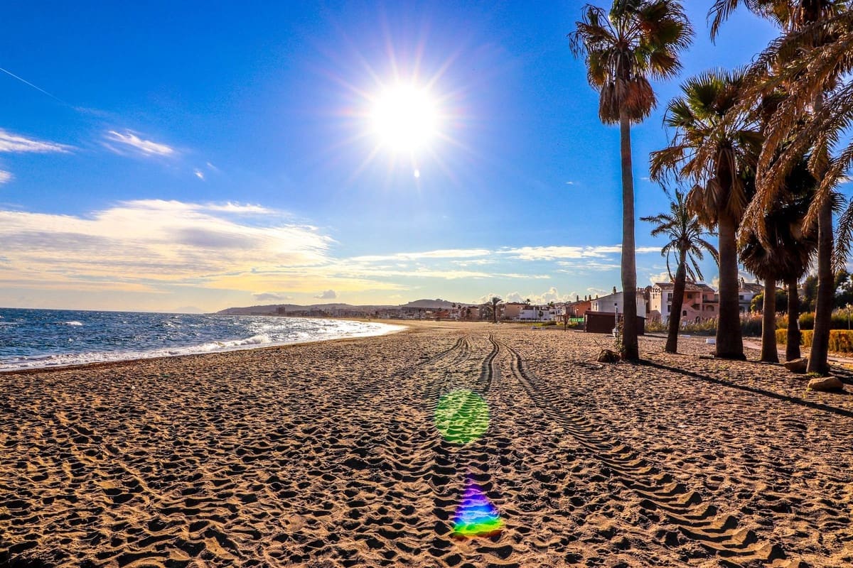 1 Zimmer Apartment zu verkaufen in Bahia de Casares mit Pool Garage - 479.000 € (Ref: 9566699)