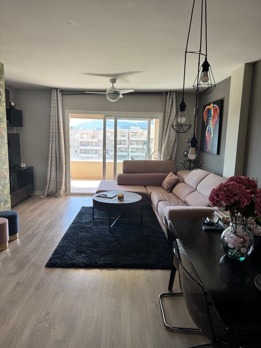 3 Zimmer Penthouse zu verkaufen in Nueva Andalucia mit Pool Garage - 460.000 € (Ref: 9569637)