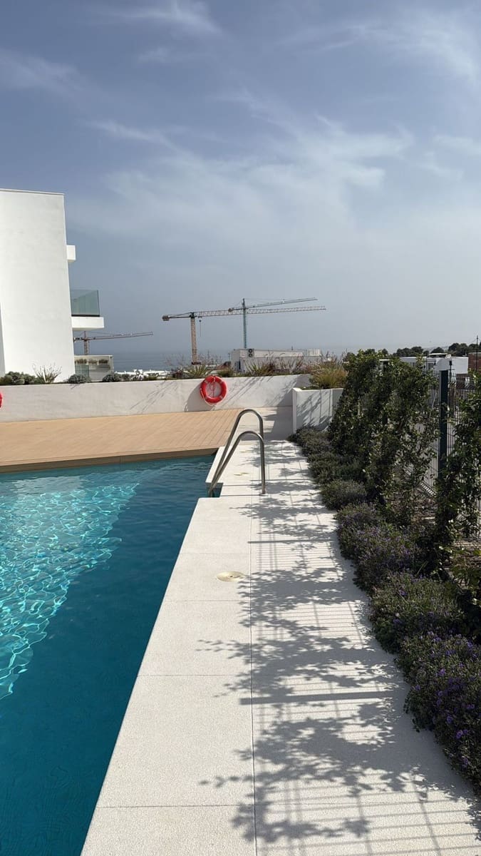 2 soveværelse Lejlighed til salg i Benalmadena Costa med swimmingpool garage - € 559.000 (Ref: 9569934)