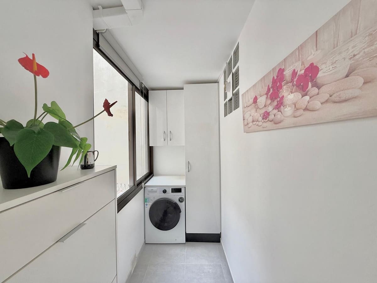 2 Zimmer Apartment zu verkaufen in Fuengirola mit Pool Garage - 469.000 € (Ref: 9569987)