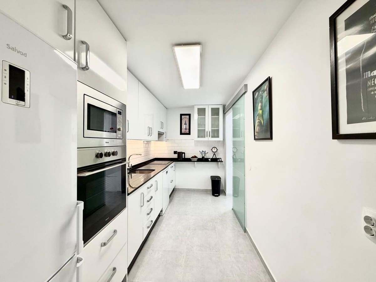 2 Zimmer Apartment zu verkaufen in Fuengirola mit Pool Garage - 469.000 € (Ref: 9569987)