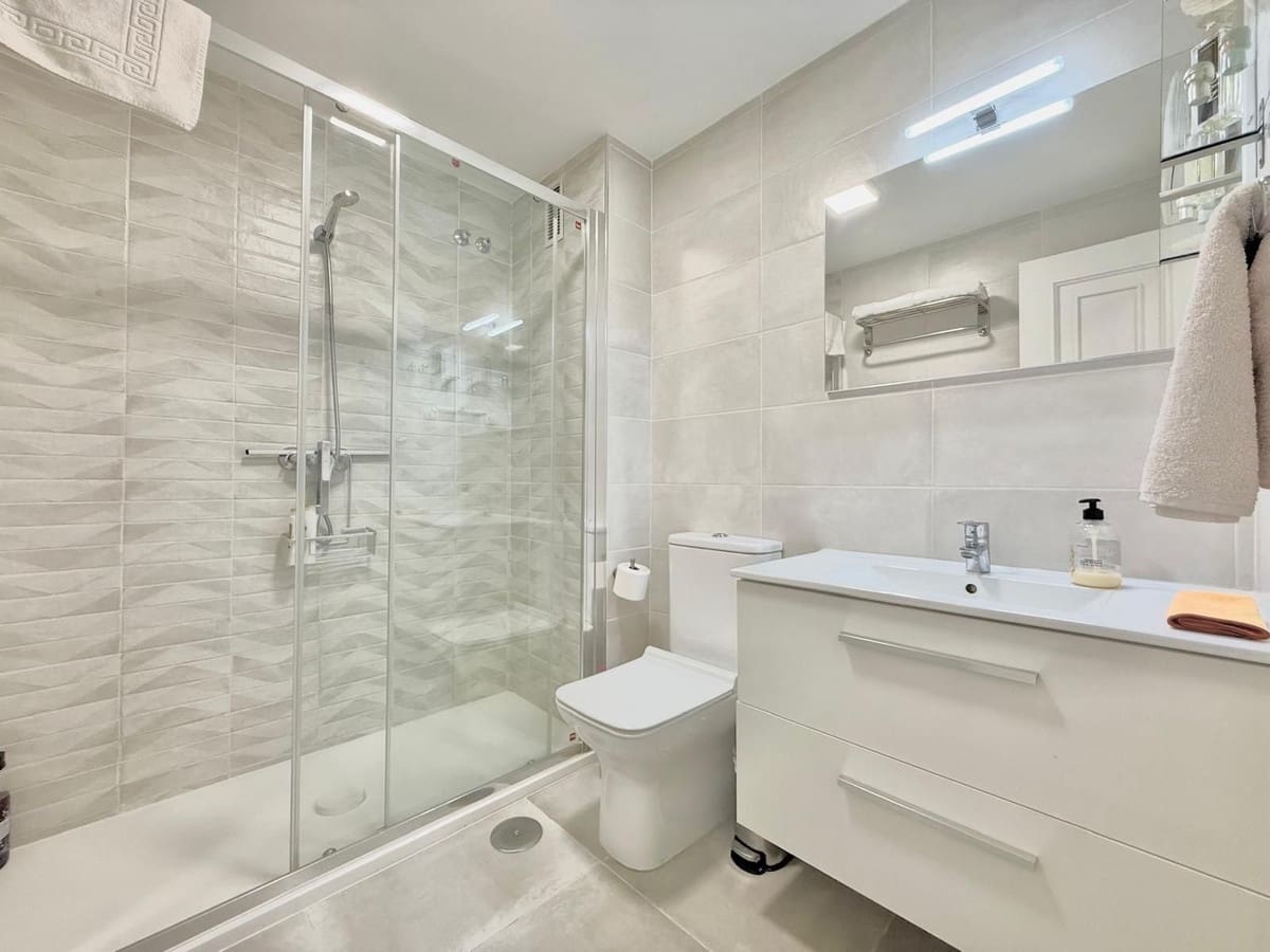 2 Zimmer Apartment zu verkaufen in Fuengirola mit Pool Garage - 469.000 € (Ref: 9569987)