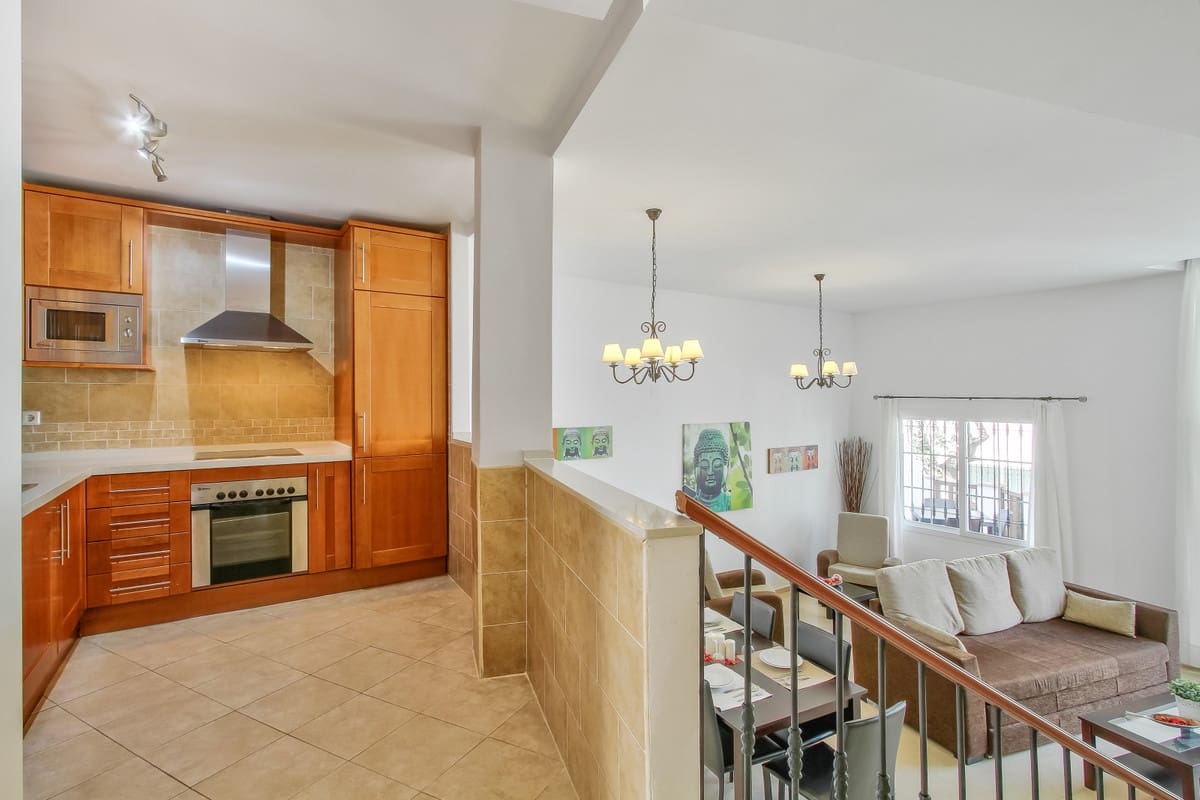 3 slaapkamer Halfvrijstaande villa te koop in Alhaurin de la Torre met zwembad - € 479.900 (Ref: 9570162)