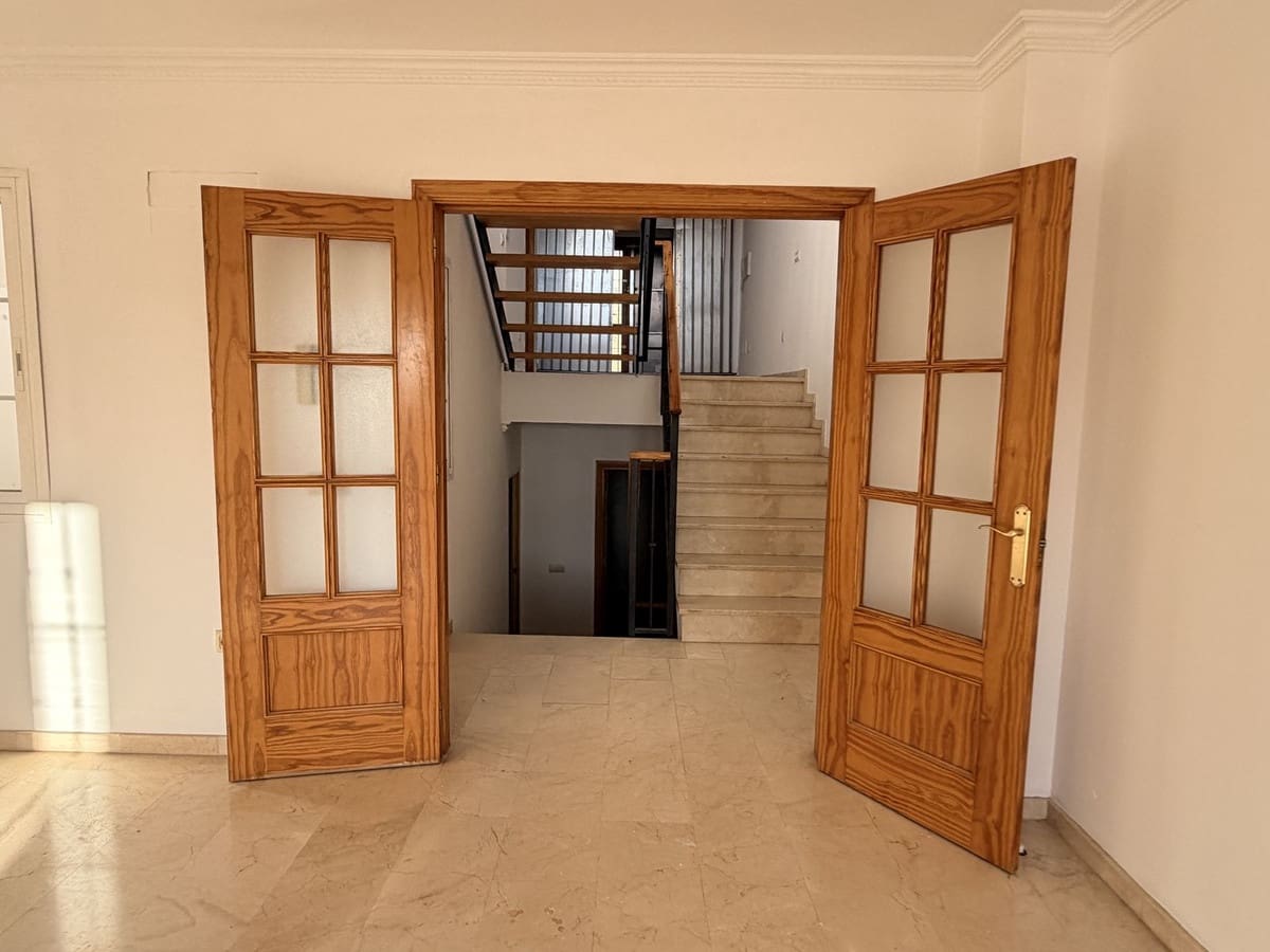 4 quarto Casa em Banda para venda em Riviera del Sol com piscina garagem - 475 000 € (Ref: 9571867)