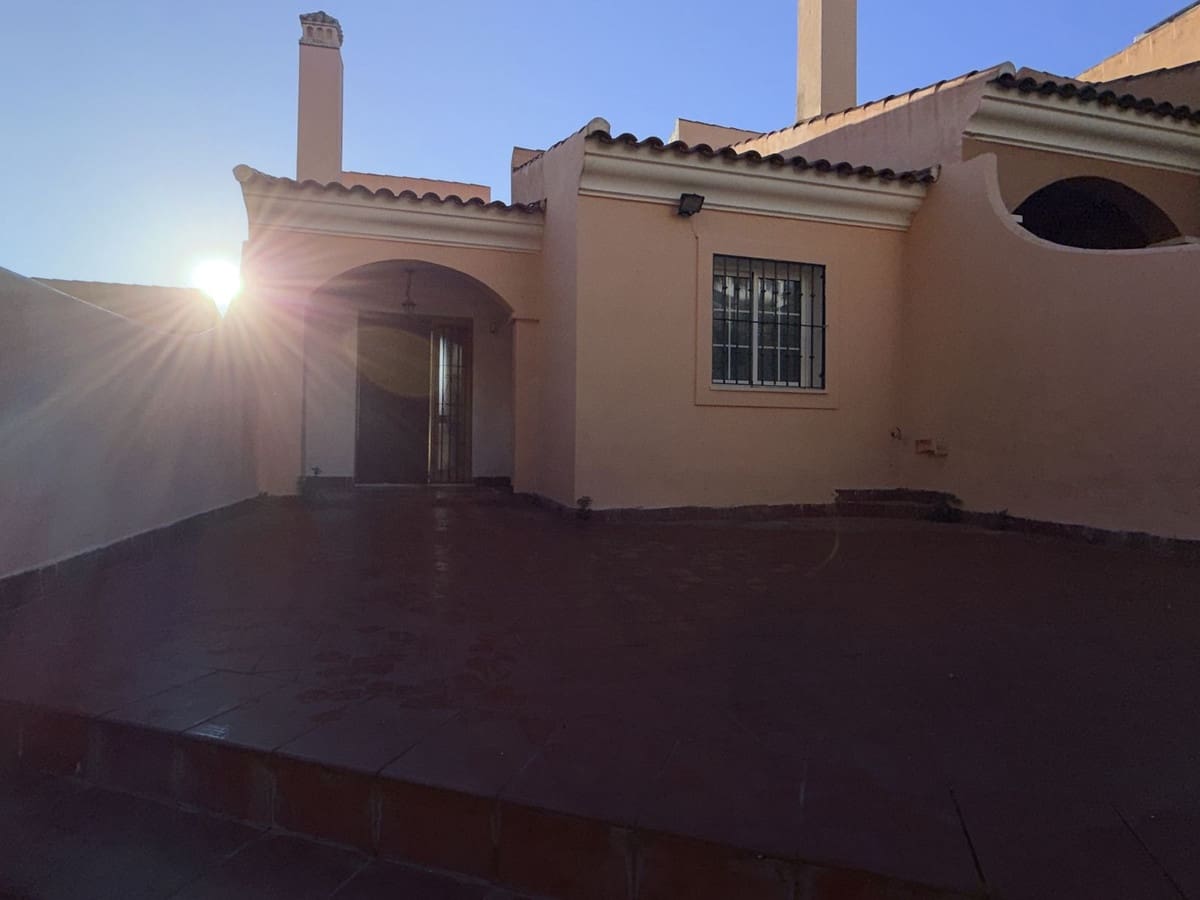 4 quarto Casa em Banda para venda em Riviera del Sol com piscina garagem - 475 000 € (Ref: 9571867)