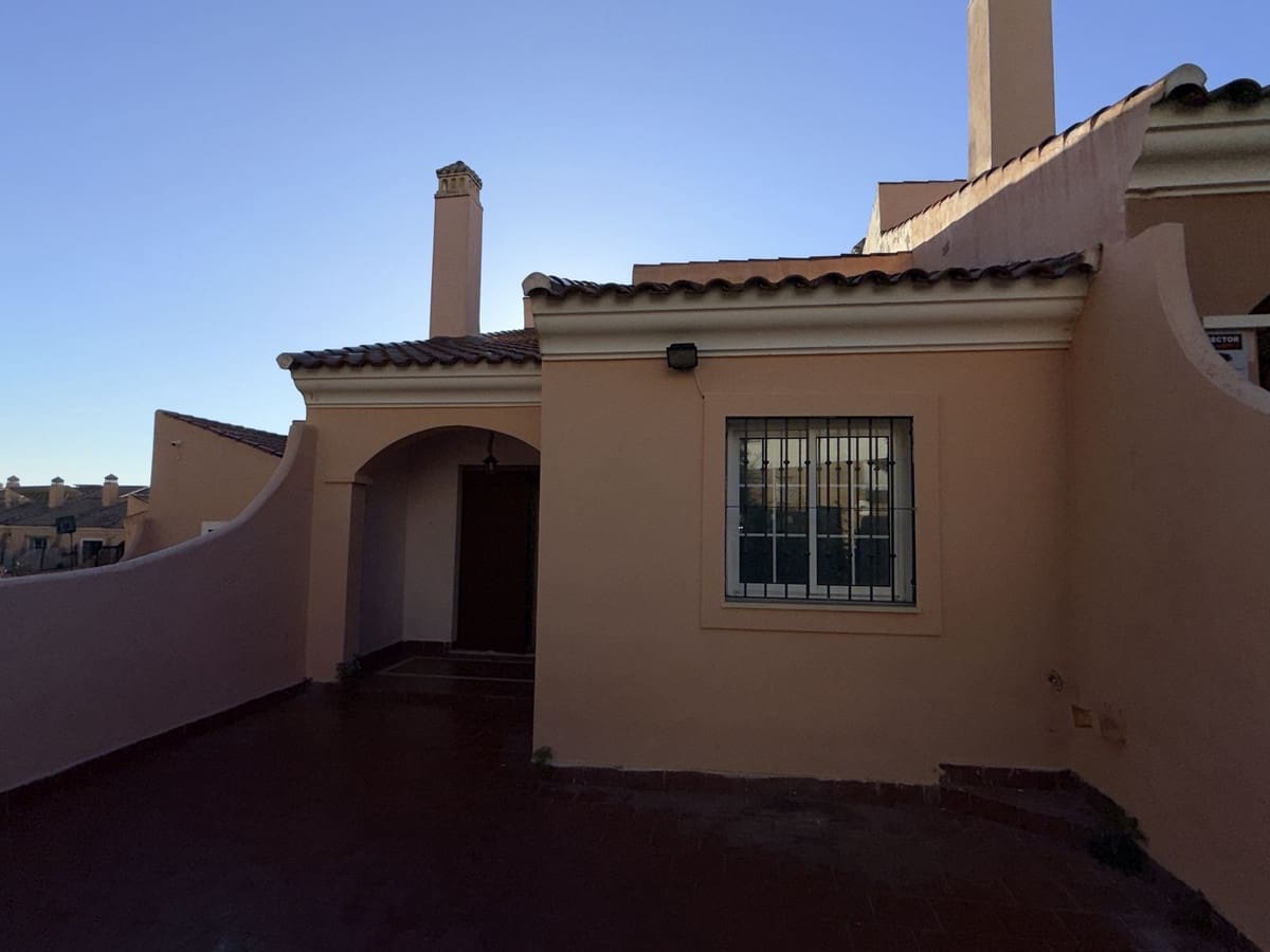 4 quarto Casa em Banda para venda em Riviera del Sol com piscina garagem - 475 000 € (Ref: 9571867)