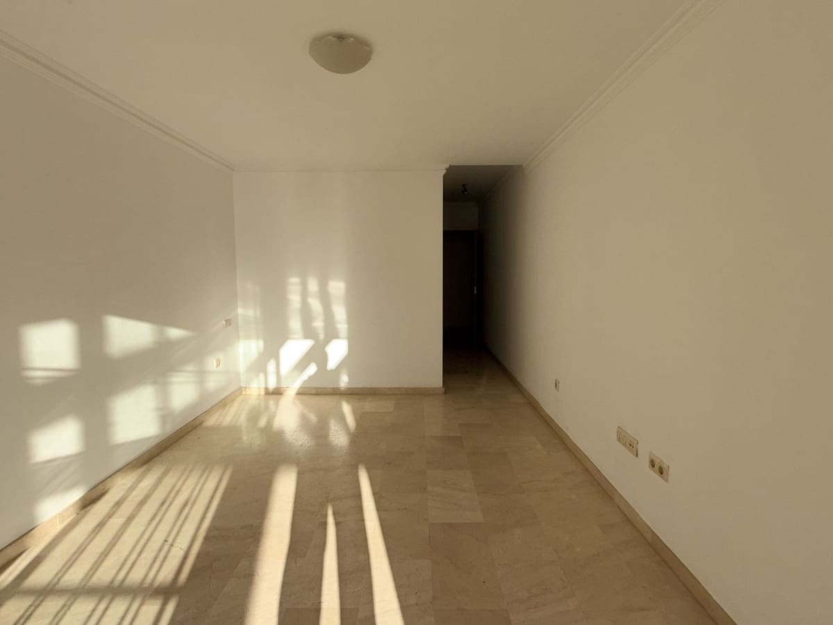 4 quarto Casa em Banda para venda em Riviera del Sol com piscina garagem - 475 000 € (Ref: 9571867)