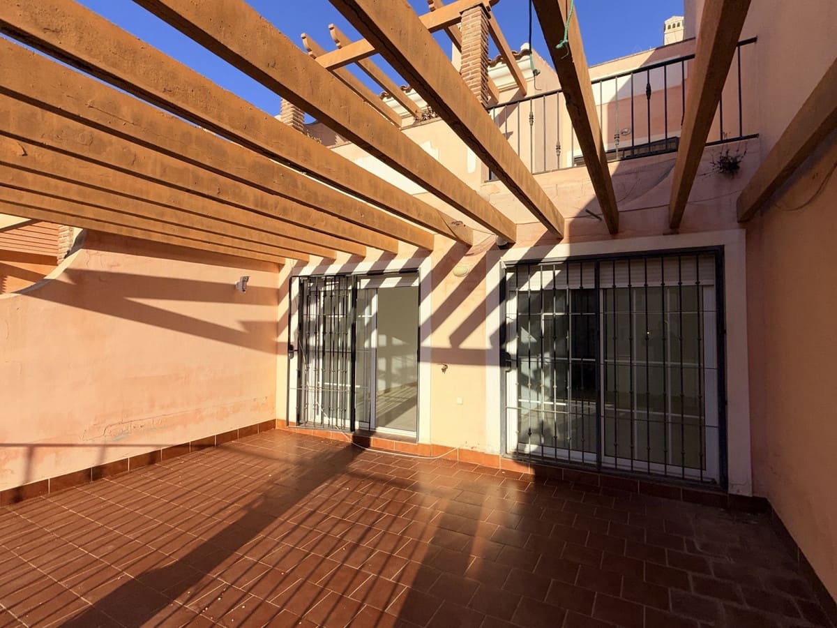 4 quarto Casa em Banda para venda em Riviera del Sol com piscina garagem - 475 000 € (Ref: 9571867)