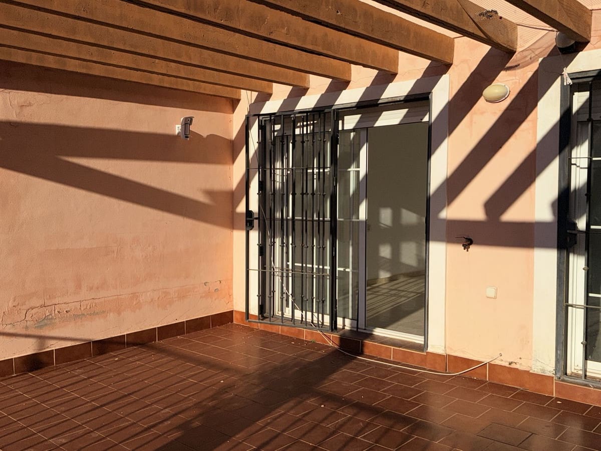 4 quarto Casa em Banda para venda em Riviera del Sol com piscina garagem - 475 000 € (Ref: 9571867)