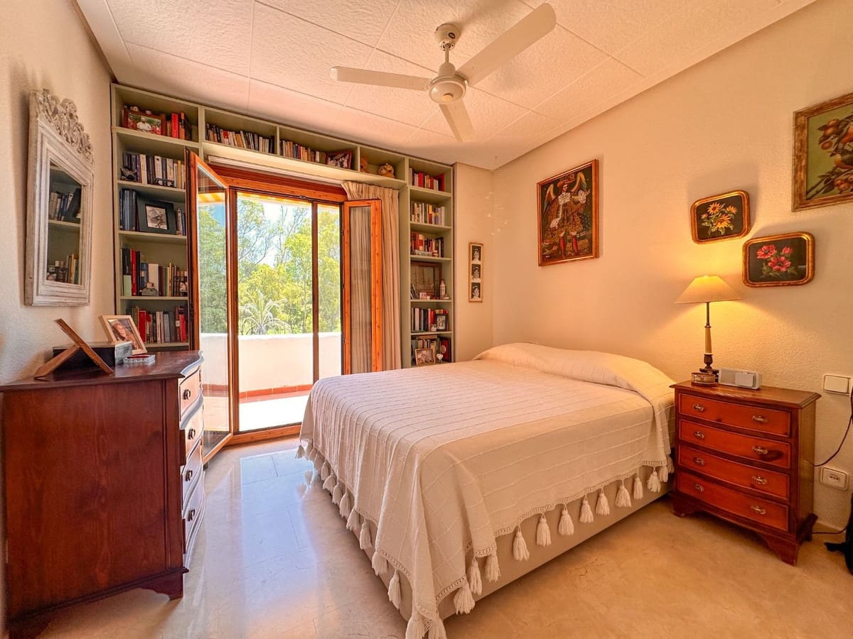 1 makuuhuone Huoneisto myytävänä paikassa Nueva Andalucia mukana 
autotalli - 450 000 € (Ref: 9571885)