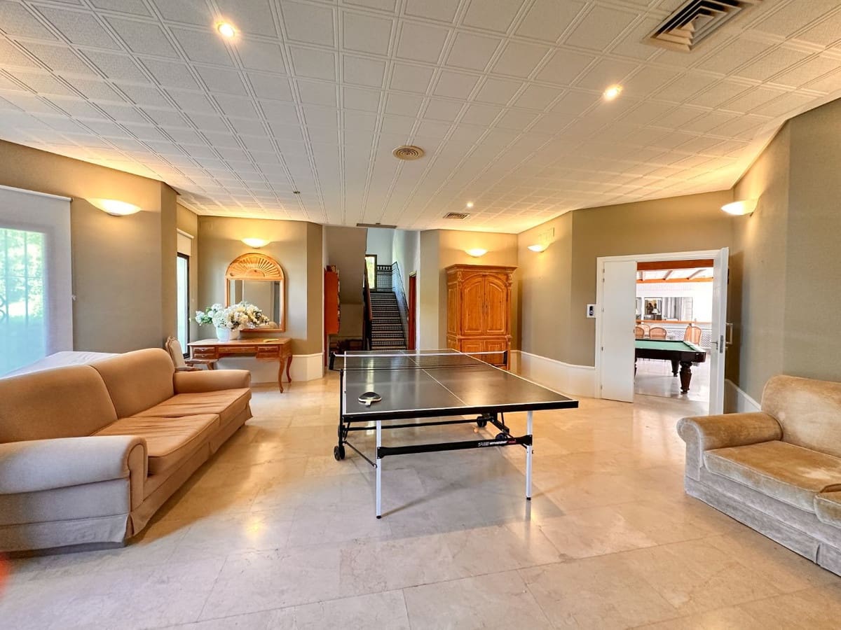 1 makuuhuone Huoneisto myytävänä paikassa Nueva Andalucia mukana 
autotalli - 450 000 € (Ref: 9571885)