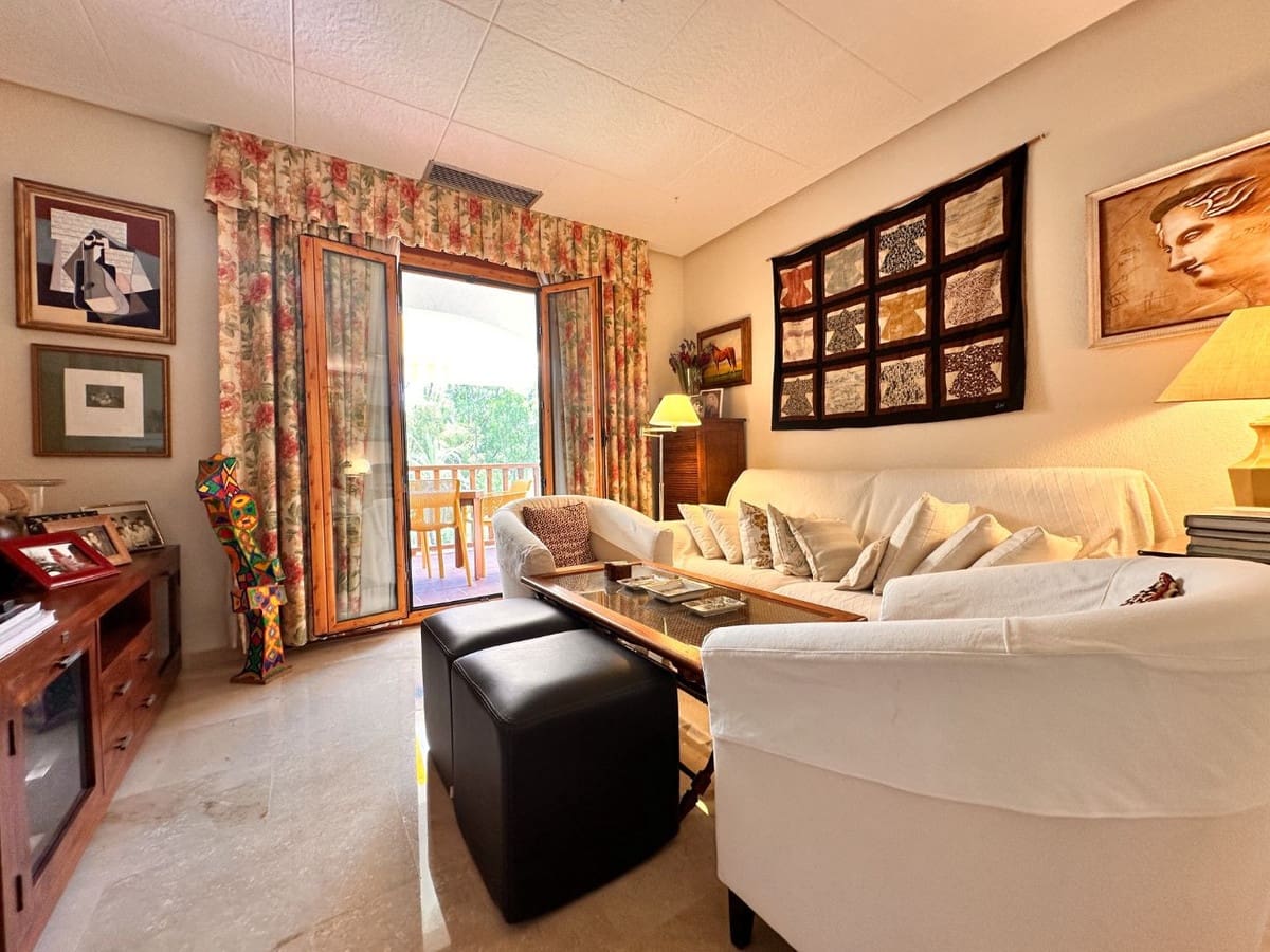 1 makuuhuone Huoneisto myytävänä paikassa Nueva Andalucia mukana 
autotalli - 450 000 € (Ref: 9571885)