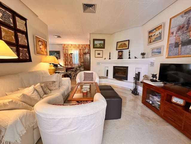 1 makuuhuone Huoneisto myytävänä paikassa Nueva Andalucia, Marbella mukana 
autotalli - 450 000 € (Ref: 9571885)