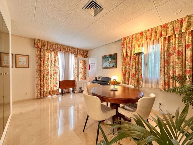 1 makuuhuone Huoneisto myytävänä paikassa Nueva Andalucia, Marbella mukana 
autotalli - 450 000 € (Ref: 9571885)