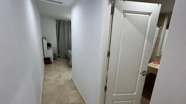 2 soveværelse Lejlighed til salg i Nueva Andalucia, Marbella med swimmingpool garage - € 450.000 (Ref: 9571937)