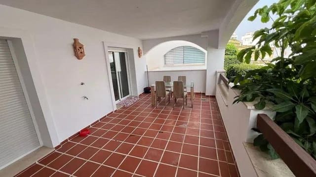 2 soveværelse Lejlighed til salg i Nueva Andalucia, Marbella med swimmingpool garage - € 450.000 (Ref: 9571937)