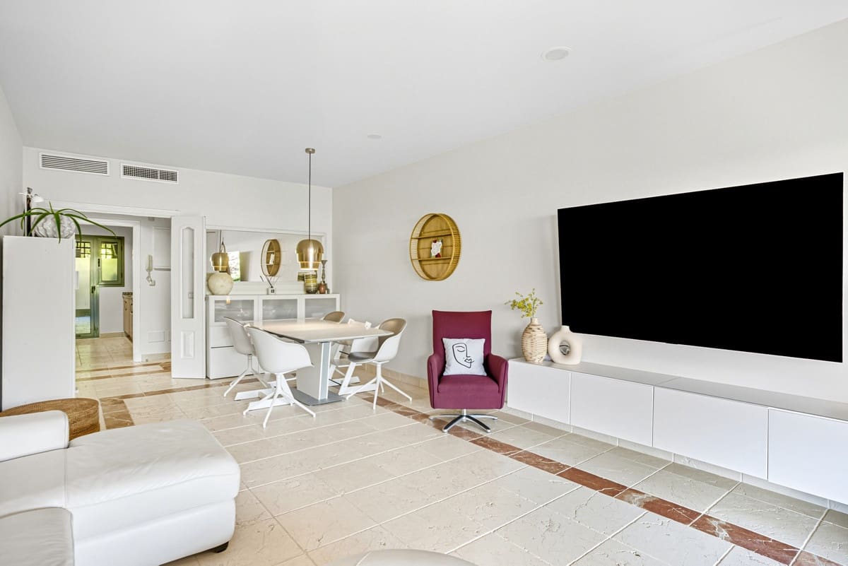 2 quarto Apartamento para venda em Estepona com piscina garagem - 450 000 € (Ref: 9571997)