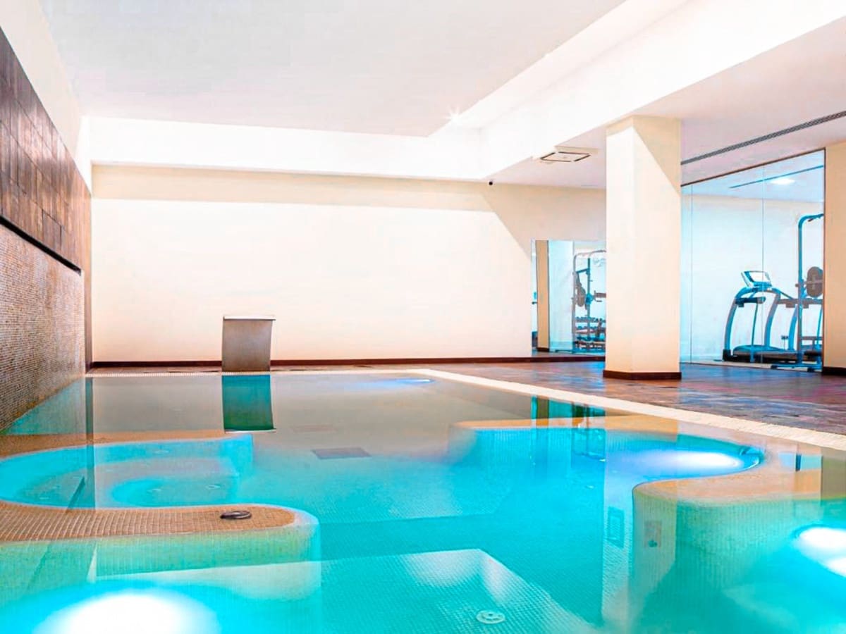 2 quarto Apartamento para venda em Estepona com piscina garagem - 450 000 € (Ref: 9571997)