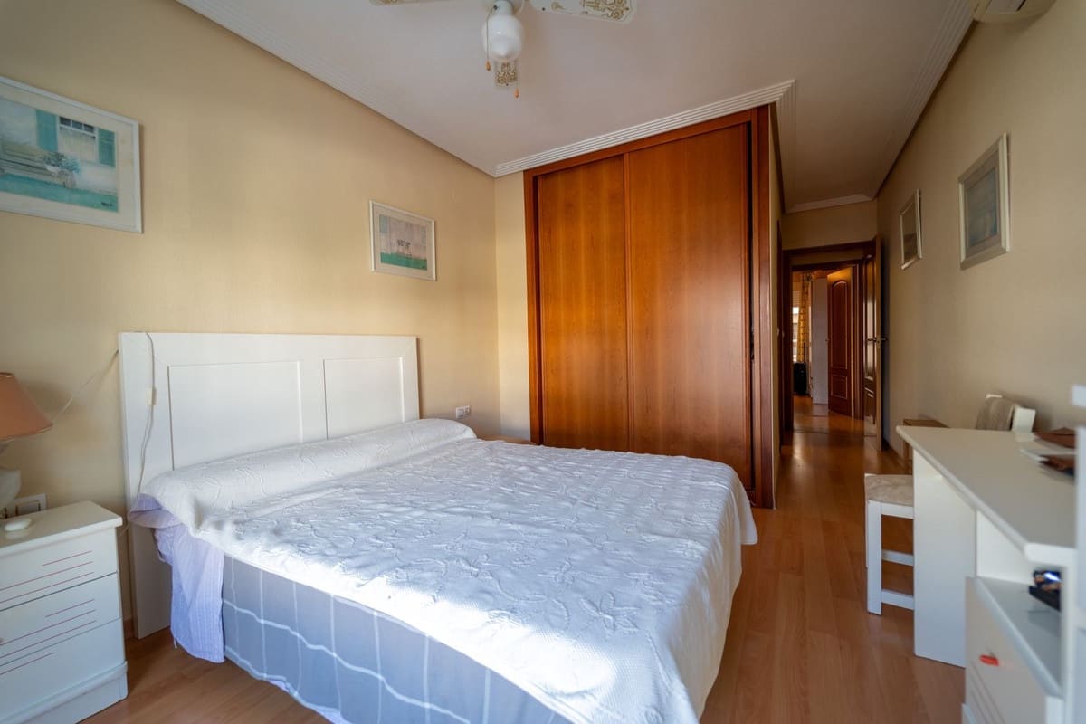 2 sovrum Lägenhet till salu i Fuengirola med pool - 450 000 € (Ref: 9572068)