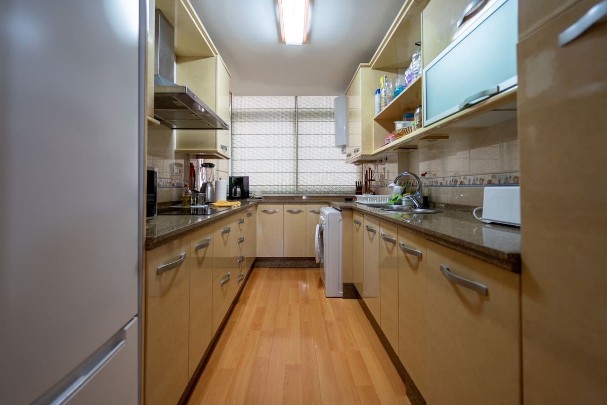 2 sovrum Lägenhet till salu i Fuengirola med pool - 450 000 € (Ref: 9572068)