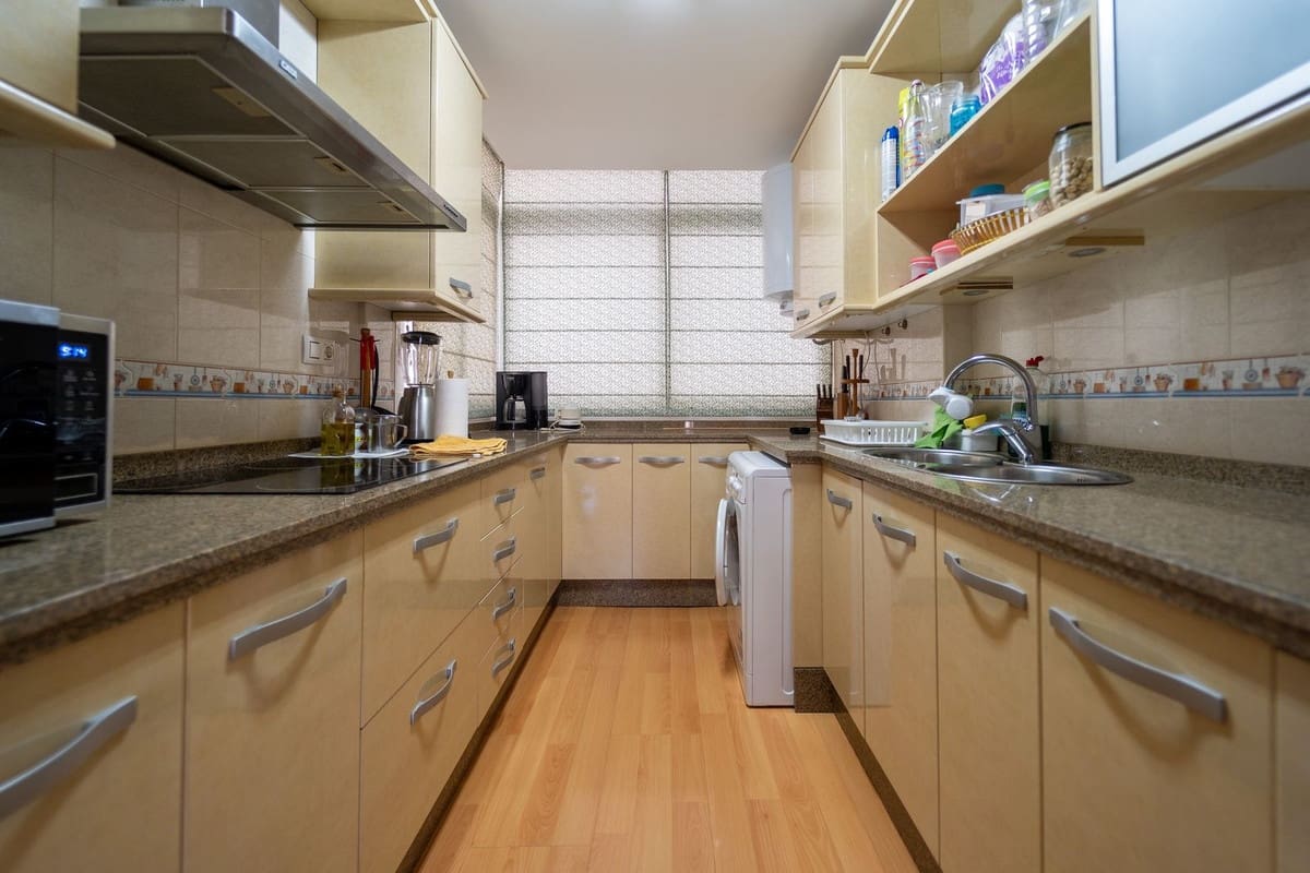 2 sovrum Lägenhet till salu i Fuengirola med pool - 450 000 € (Ref: 9572068)