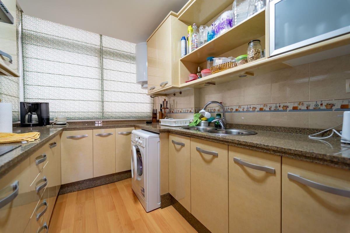 2 sovrum Lägenhet till salu i Fuengirola med pool - 450 000 € (Ref: 9572068)