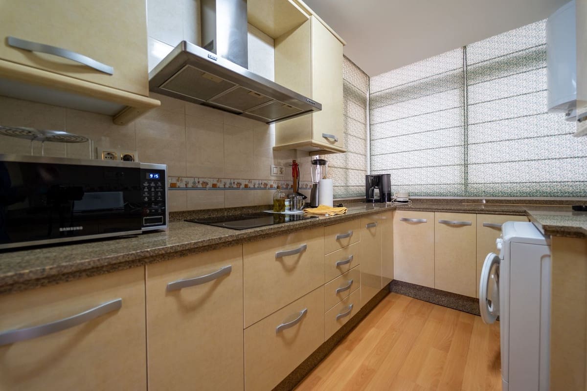 2 sovrum Lägenhet till salu i Fuengirola med pool - 450 000 € (Ref: 9572068)