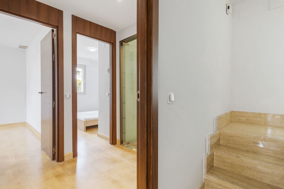 3 soverom Penthouse til salgs i La Cala de Mijas med svømmebasseng garasje - € 399 000 (Ref: 9572082)