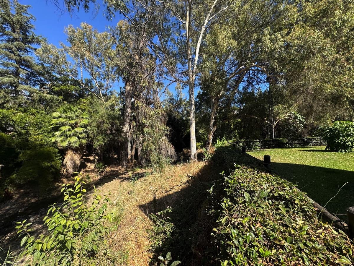 2 Zimmer Apartment zu verkaufen in Nueva Andalucia mit Pool Garage - 455.000 € (Ref: 9572209)