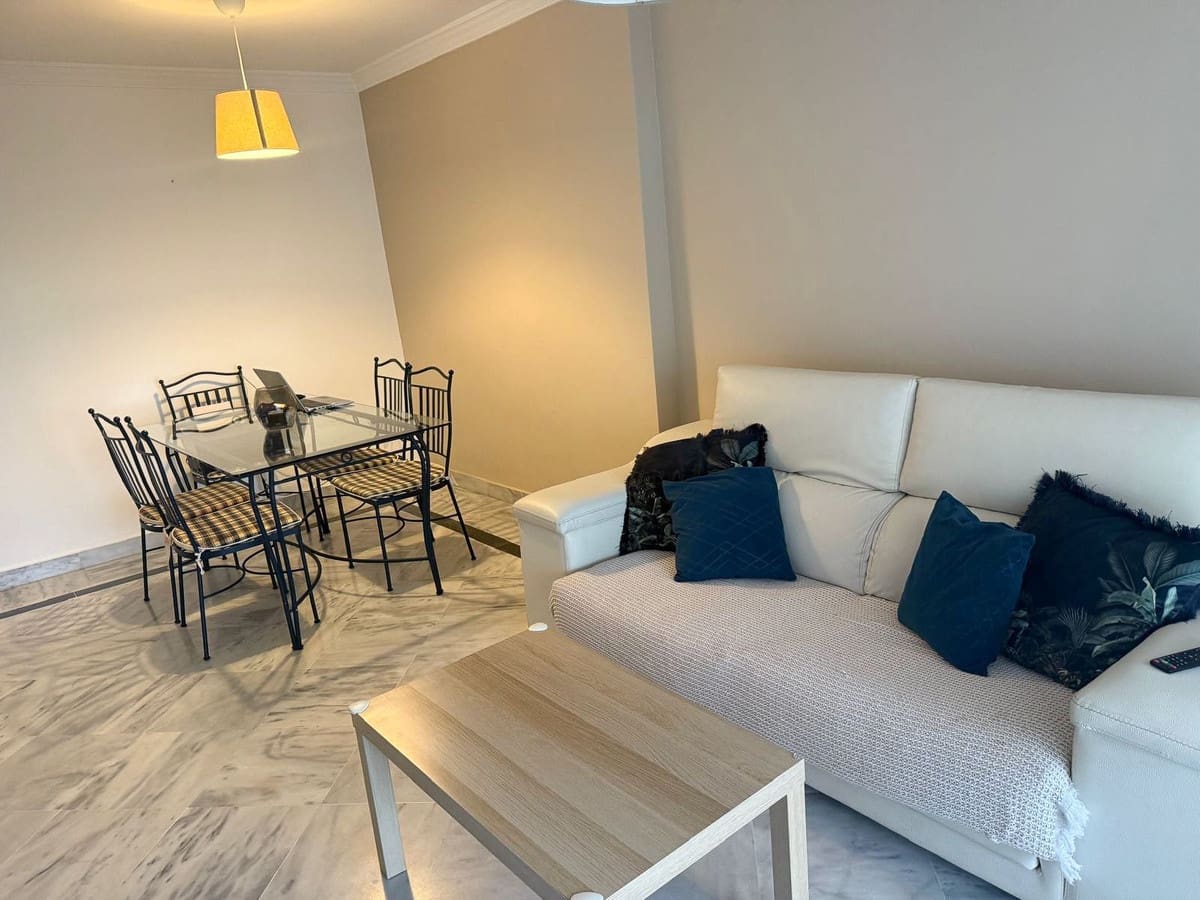 2 soveværelse Lejlighed til salg i Nueva Andalucia med swimmingpool garage - € 455.000 (Ref: 9572211)