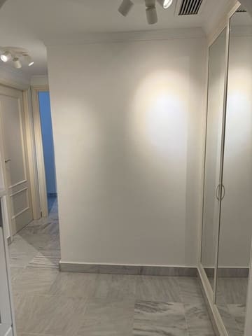 2 soveværelse Lejlighed til salg i Nueva Andalucia, Marbella med swimmingpool garage - € 455.000 (Ref: 9572211)