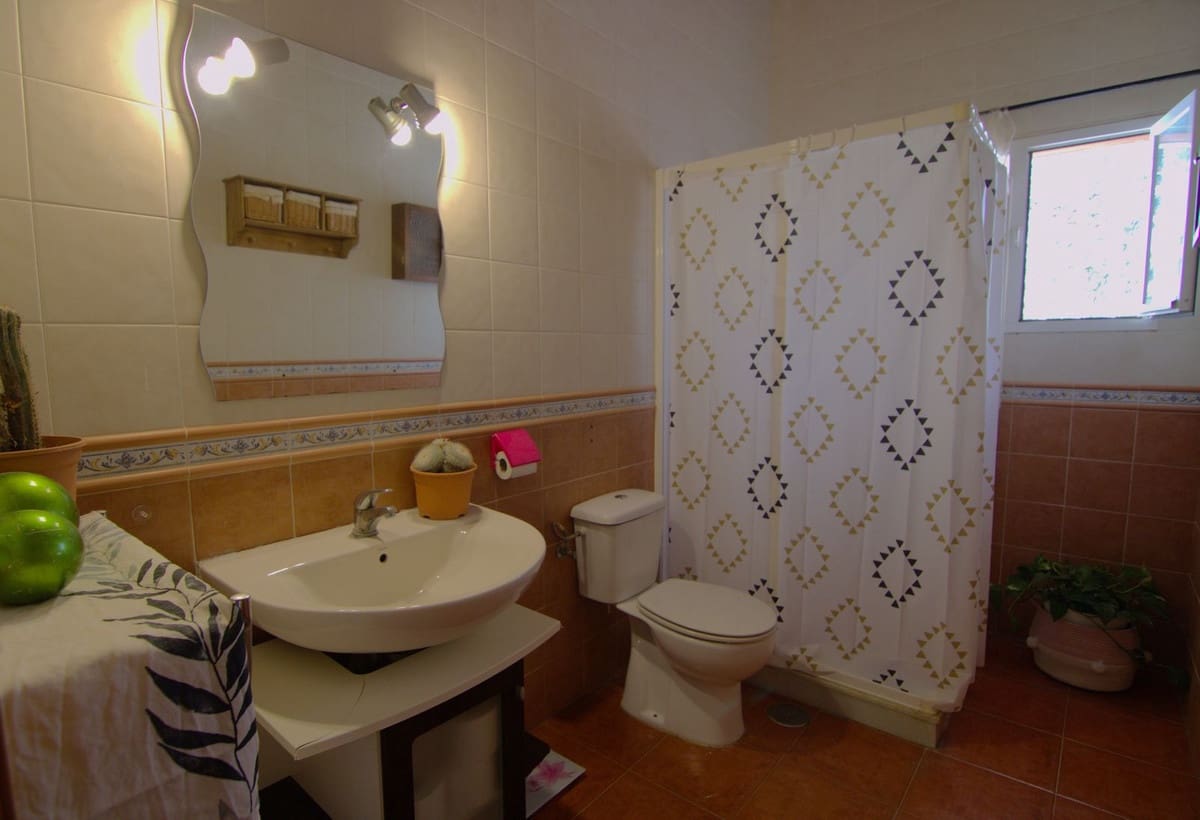 3 makuuhuone Huvila myytävänä paikassa Coin mukana uima-altaan 
autotalli - 458 000 € (Ref: 9572250)