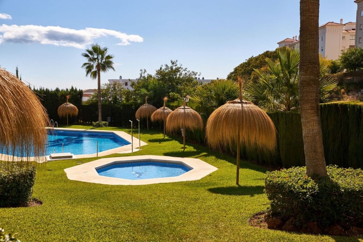 3 sovrum Lägenhet till salu i Arroyo de la Miel med pool garage - 459 000 € (Ref: 9572276)