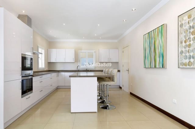 6 chambre Villa/Maison à vendre à Sotogrande Costa, San Roque avec piscine garage - 4 550 000 € (Ref: 9579156)