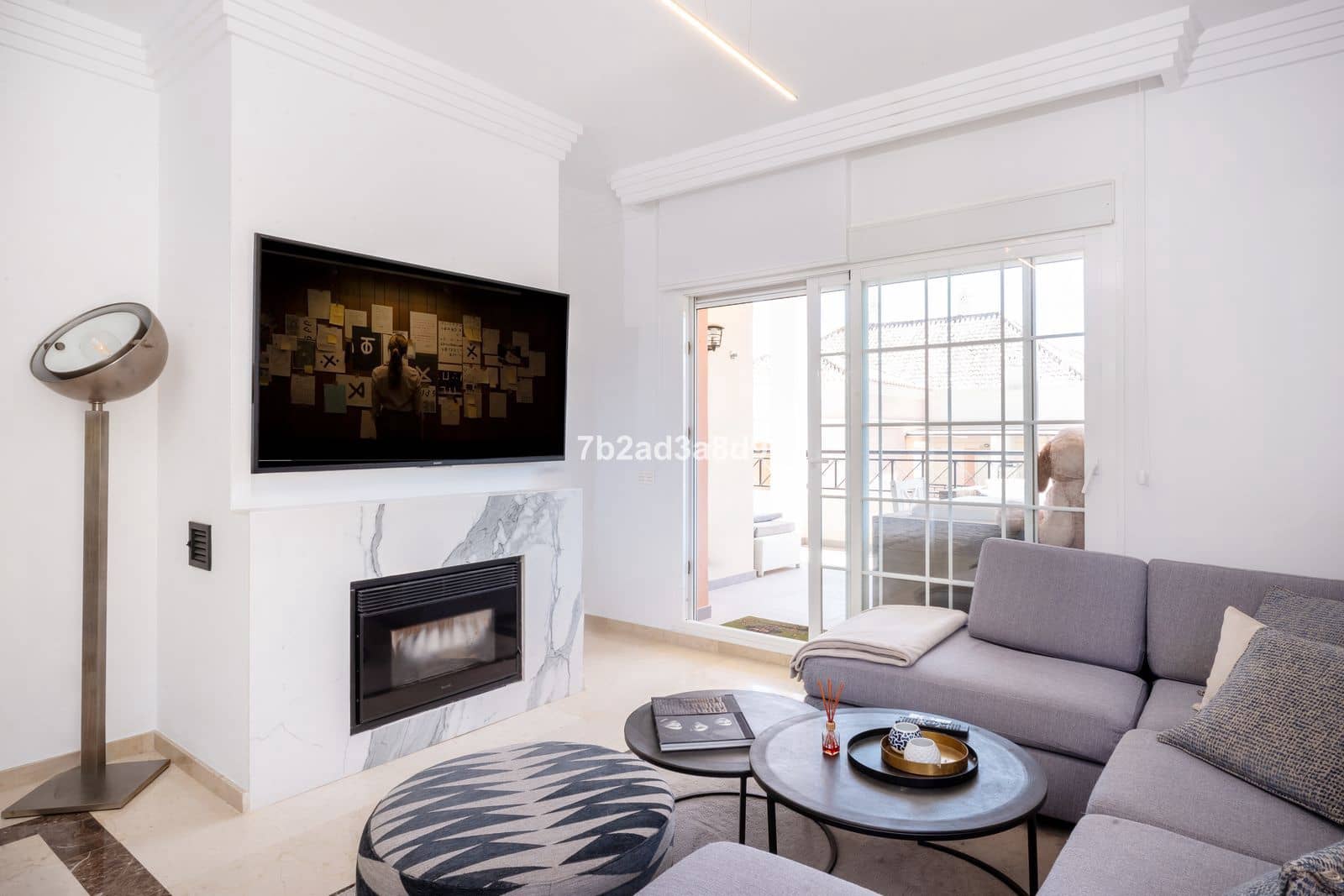 3 sypialnia Penthouse na sprzedaż w Nueva Andalucia z basenem garażem - 875 000 € (Ref: 9579171)