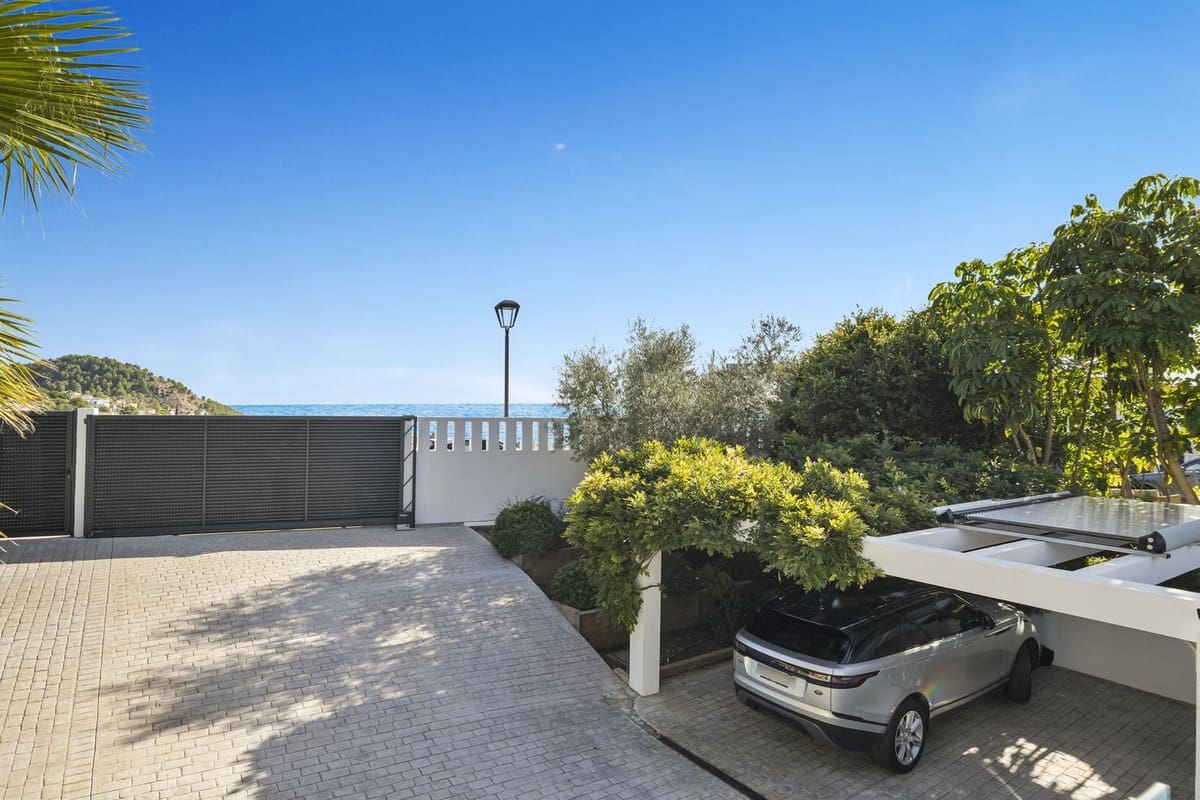 3 bedroom Villa for sale in Mijas with pool garage - € 1,350,000 (Ref: 9579995)